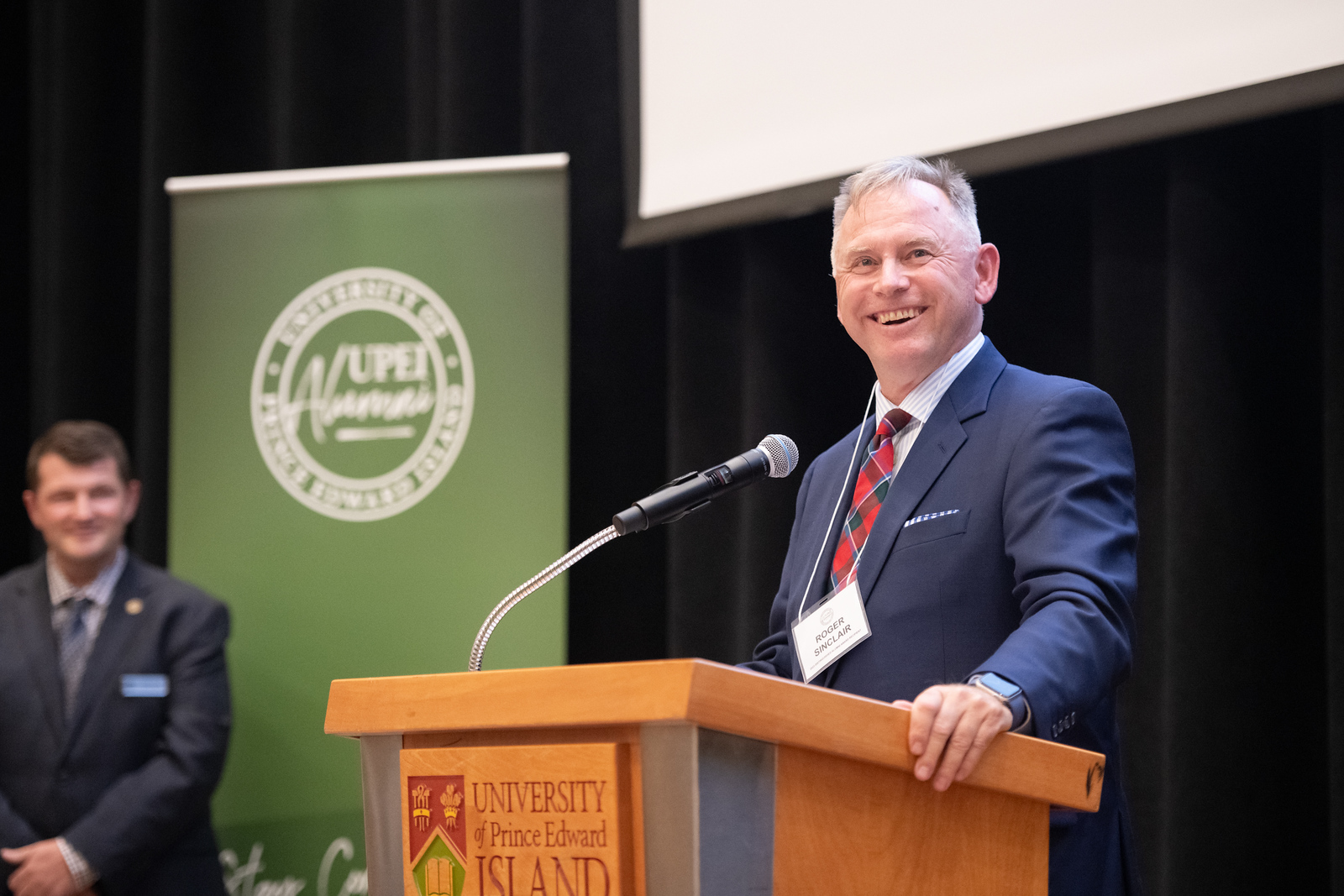 Roger Sinclair, receives the Distinguished Alumni Award